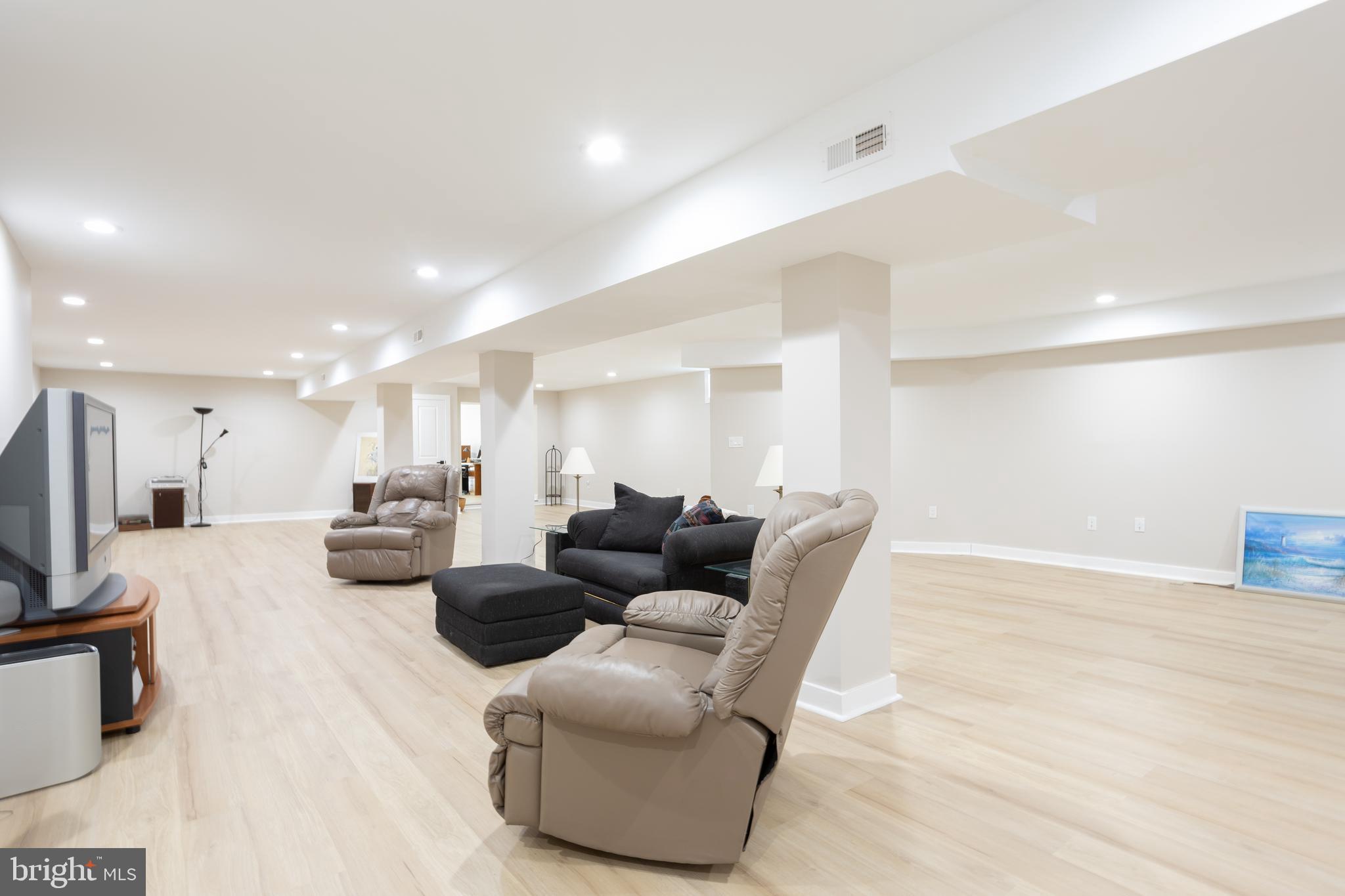 13829 Manor Glen Road Baldwin, MD 21013 - Photo 60 of 82 LL Rec Room