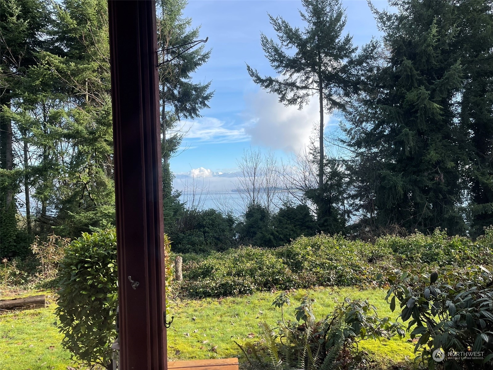 3917 Mallard Point Drive Anacortes, WA 98221 - Photo 36 of 40
