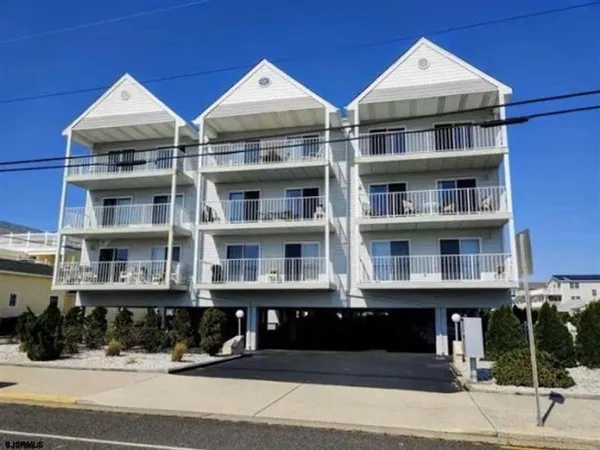 $1,800 | 3901 Ocean Avenue, Unit 2, Brigantine, NJ 08203