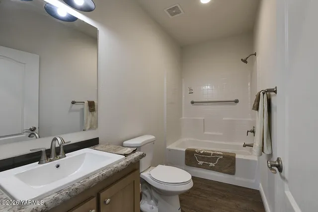 $337,900 | 200 Bridle Way, Unit 158, Yakima, WA 98901