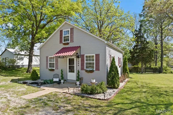 $152,000 | 1004 North Okaw Street, Okawville, IL 62271