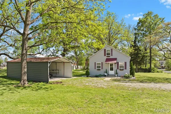 $152,000 | 1004 North Okaw Street, Okawville, IL 62271