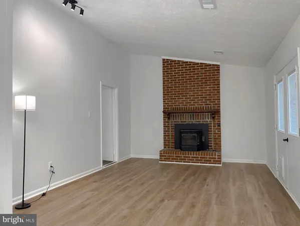 $2,900 | 2094 Chapelside Court, Waldorf, MD 20602