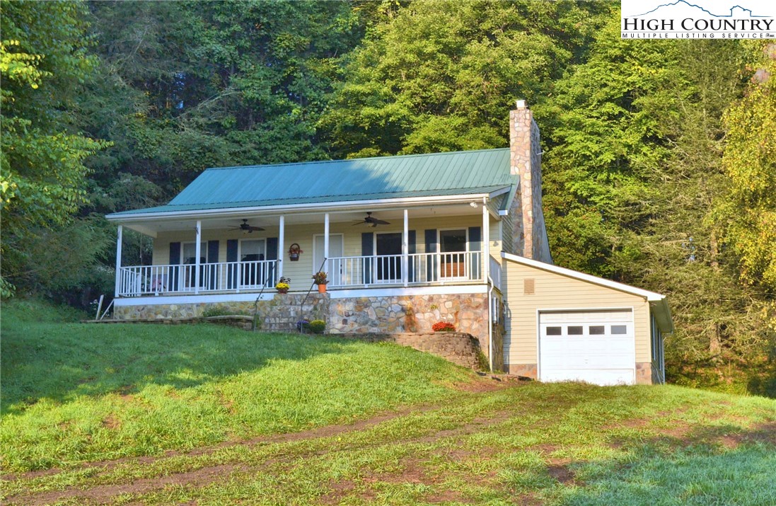 534 Little Wilson Road, Mouth Of Wilson, VA 24363 Compass