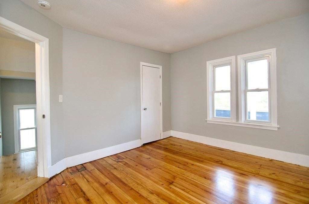 20 Crosby Street Springfield, MA 01105 - Photo 11 of 17
