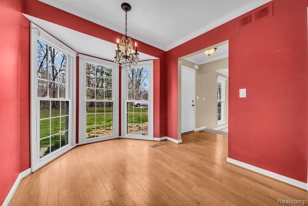 1175 Pine Ridge Court Rochester Hills, MI 48306 - Photo 12 of 37