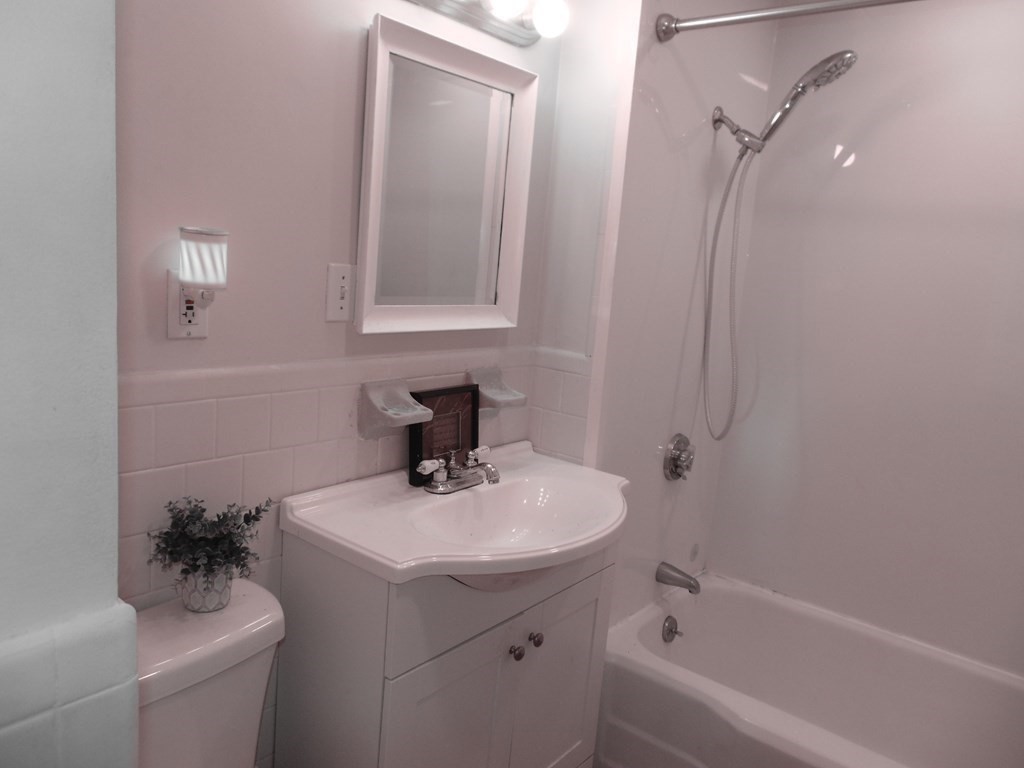11 Rutherford Avenue Haverhill, MA 01830 - Photo 18 of 36 Gallery Image 18