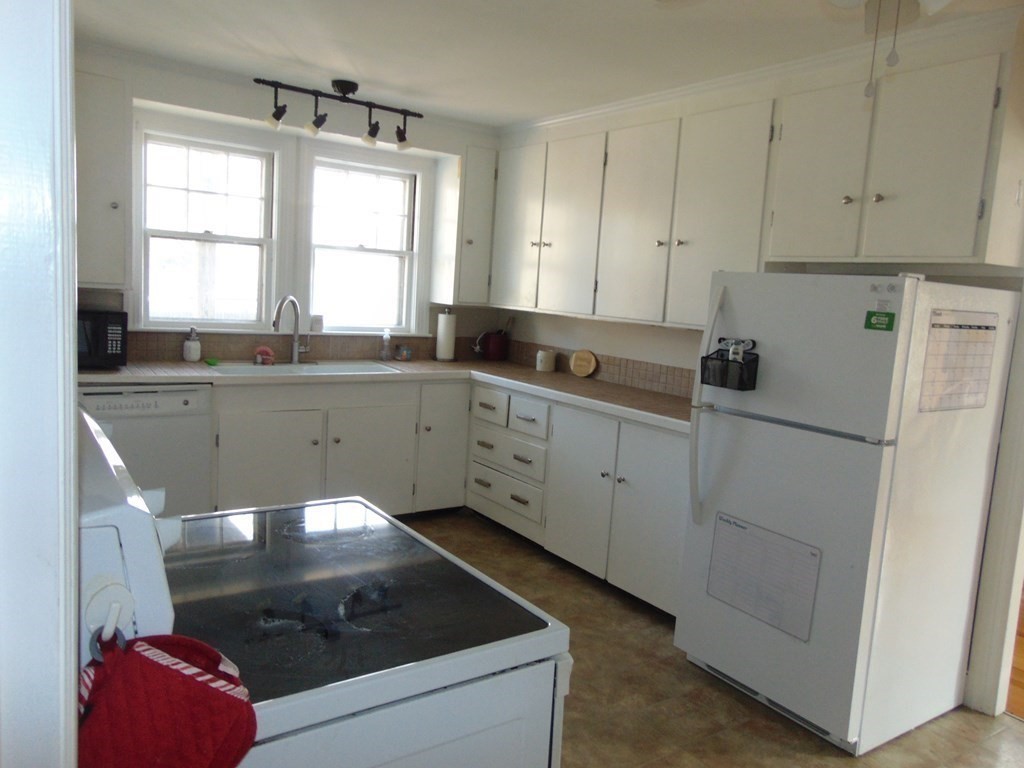 11 Rutherford Avenue Haverhill, MA 01830 - Photo 22 of 36 Gallery Image 22
