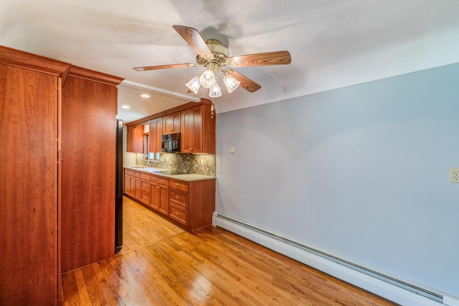 6326 Mullen Road Cincinnati, OH 45247 - Photo 8 of 32