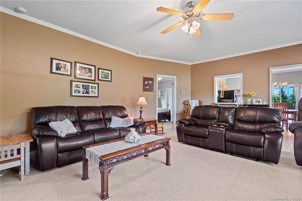 135 Ridge Field Drive Hendersonville, NC 28792 - Photo 5 of 28 a living room with furniture