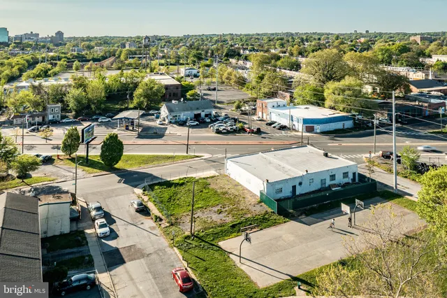 a view of a swimming pool and lake view