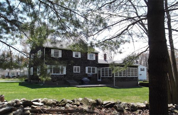 83 Cloverleaf Road Leominster, MA 01453 - Photo 2 of 29 Gallery Image 2