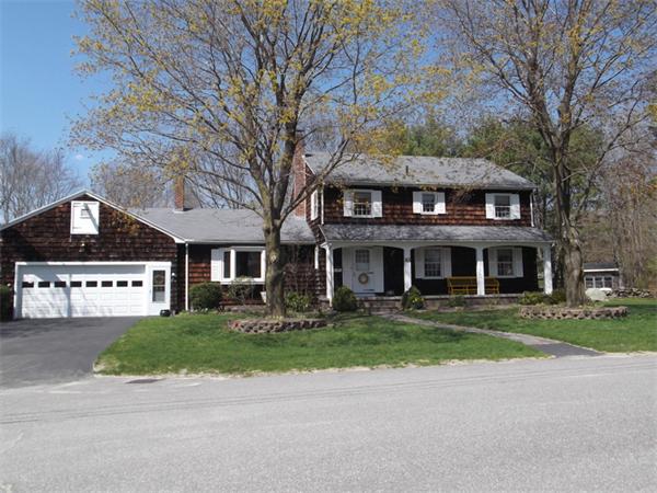 83 Cloverleaf Road Leominster, MA 01453 - Photo 3 of 29 Gallery Image 3