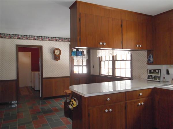 83 Cloverleaf Road Leominster, MA 01453 - Photo 6 of 29 Gallery Image 6