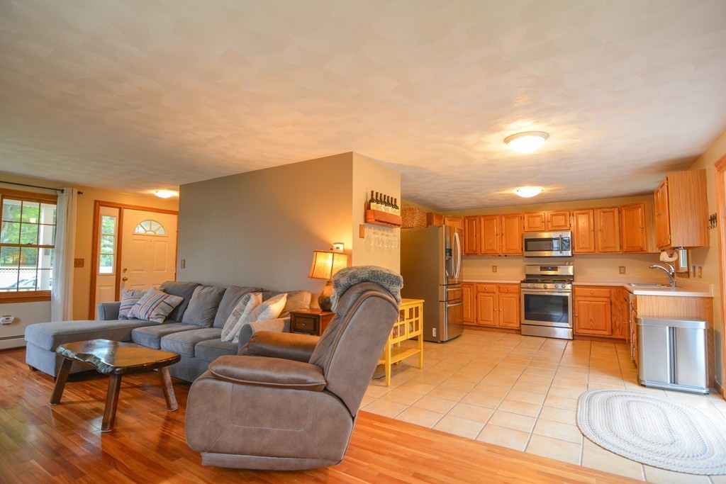 27 Thorndike Road North Andover, MA 01845 - Photo 9 of 29 Gallery Image 9
