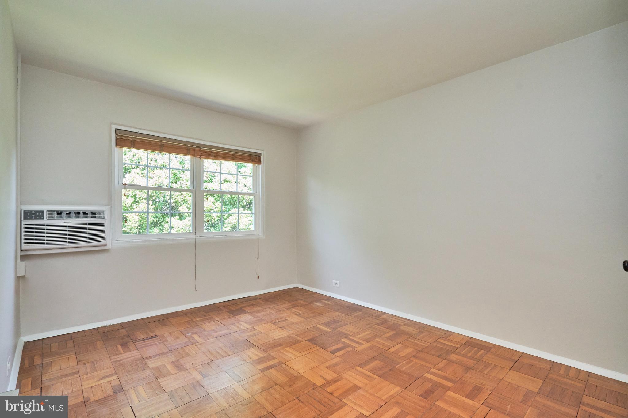 3314 Gunston Road, Unit 7303314 Alexandria, VA 22302 - Photo 26 of 42 2nd bed