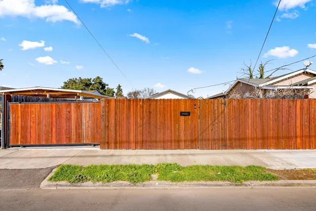 $695,000 | 1941 101st Avenue, Oakland, CA 94603