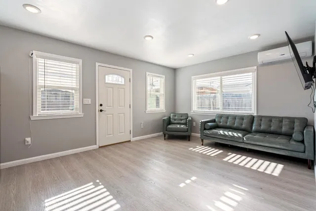 $695,000 | 1941 101st Avenue, Oakland, CA 94603