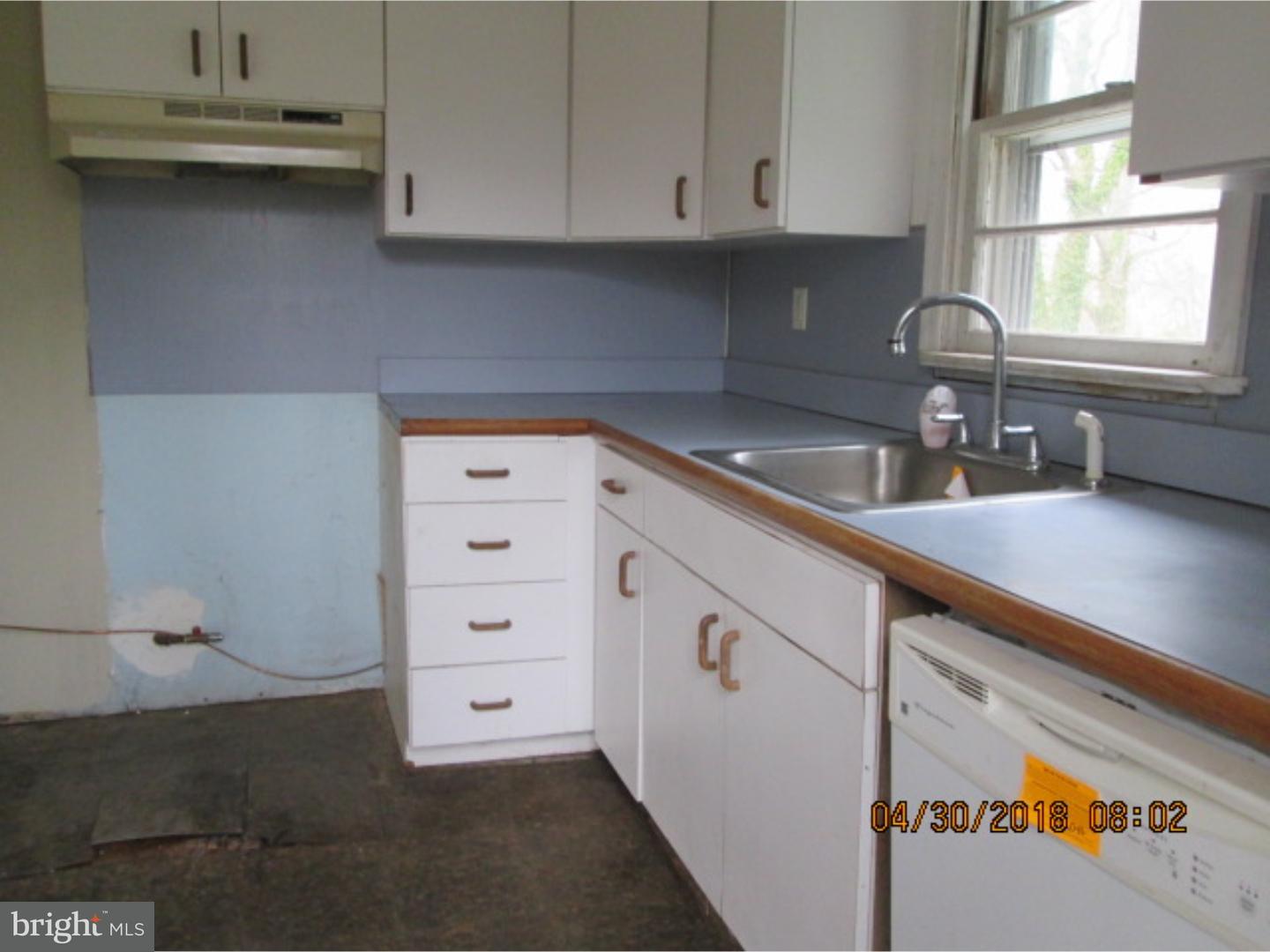 129 Cove Road Mantua, NJ 08051 - Photo 7 of 8
