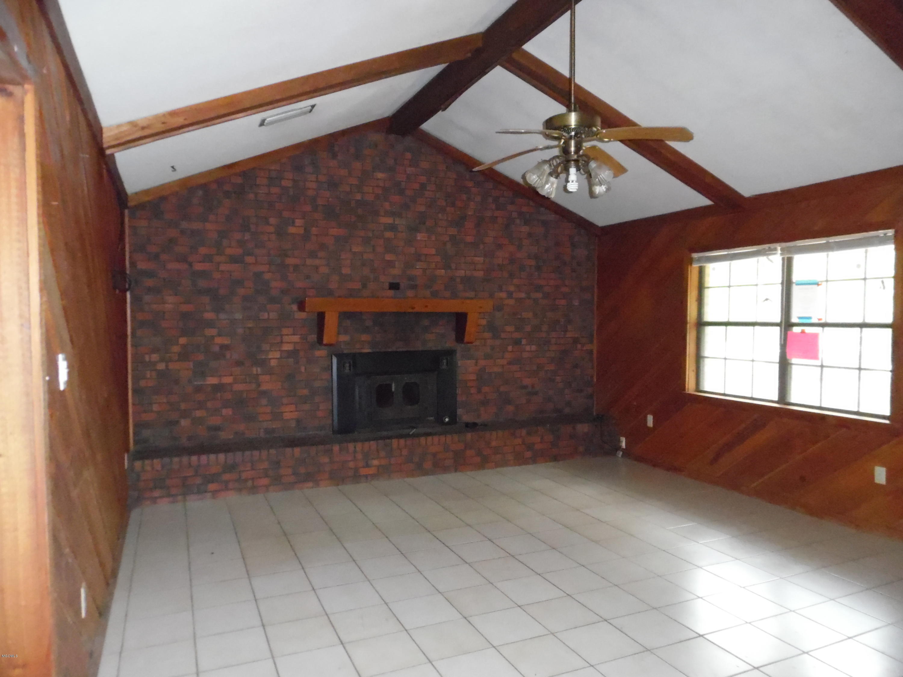 18 Blue Blackmon Road Picayune, MS 39466 - Photo 7 of 7 Living room