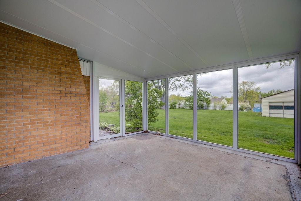 2978 Stout Road Cincinnati, OH 45251 - Photo 14 of 22 Gallery Image 14