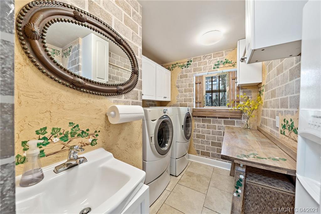 1210 Southwest Dyer Point Road Palm City, FL 34990 - Photo 32 of 53 Gallery Image 32