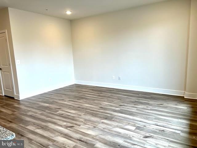 43264 Farringdon Square Ashburn, VA 20148 - Photo 12 of 27 a view of empty room