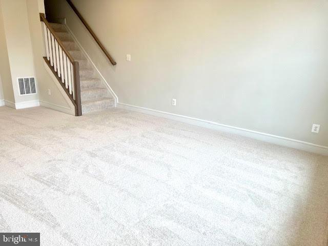 43264 Farringdon Square Ashburn, VA 20148 - Photo 4 of 27 an entryway in a hallway