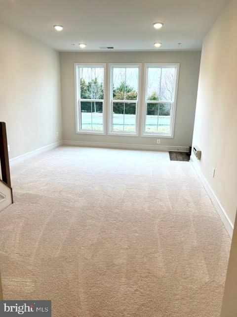 43264 Farringdon Square Ashburn, VA 20148 - Photo 6 of 27 a view of an empty room with a window