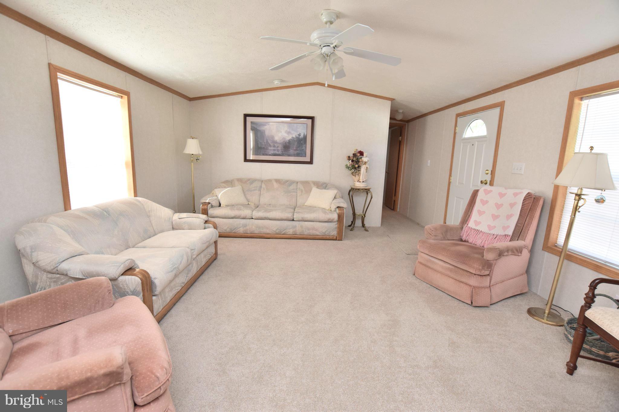 7410 Perrish Lane Manassas, VA 20111 - Photo 4 of 15 Living Room