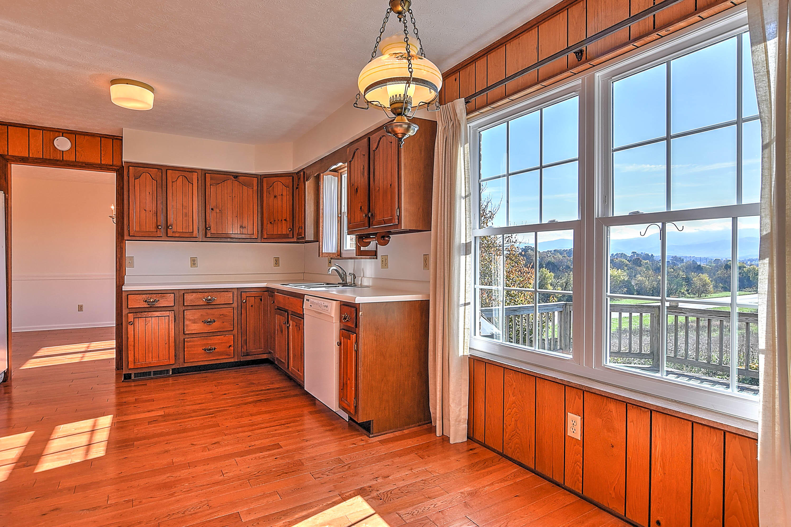 151 White Road Greeneville, TN 37745 - Photo 11 of 36 11