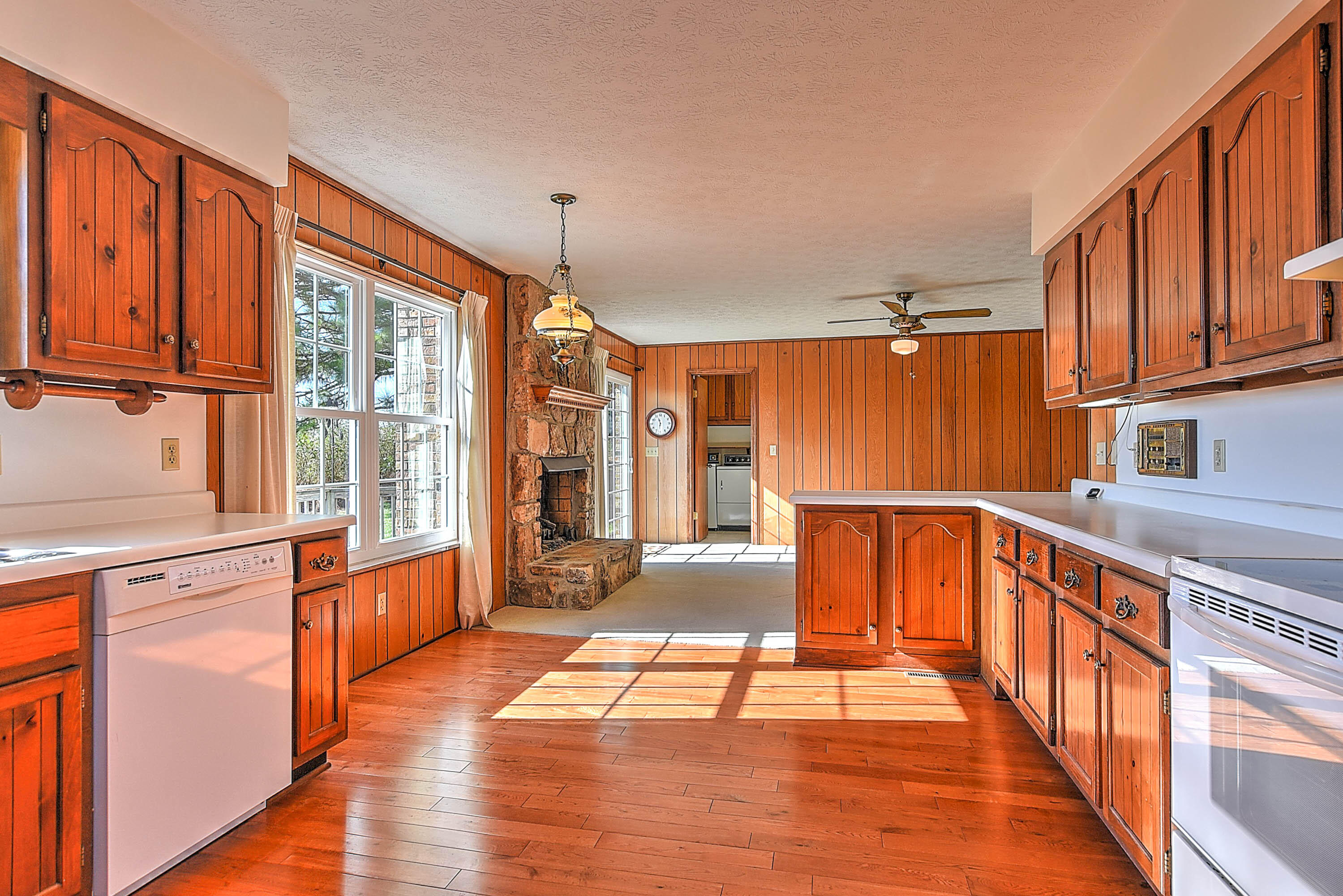 151 White Road Greeneville, TN 37745 - Photo 15 of 36 15