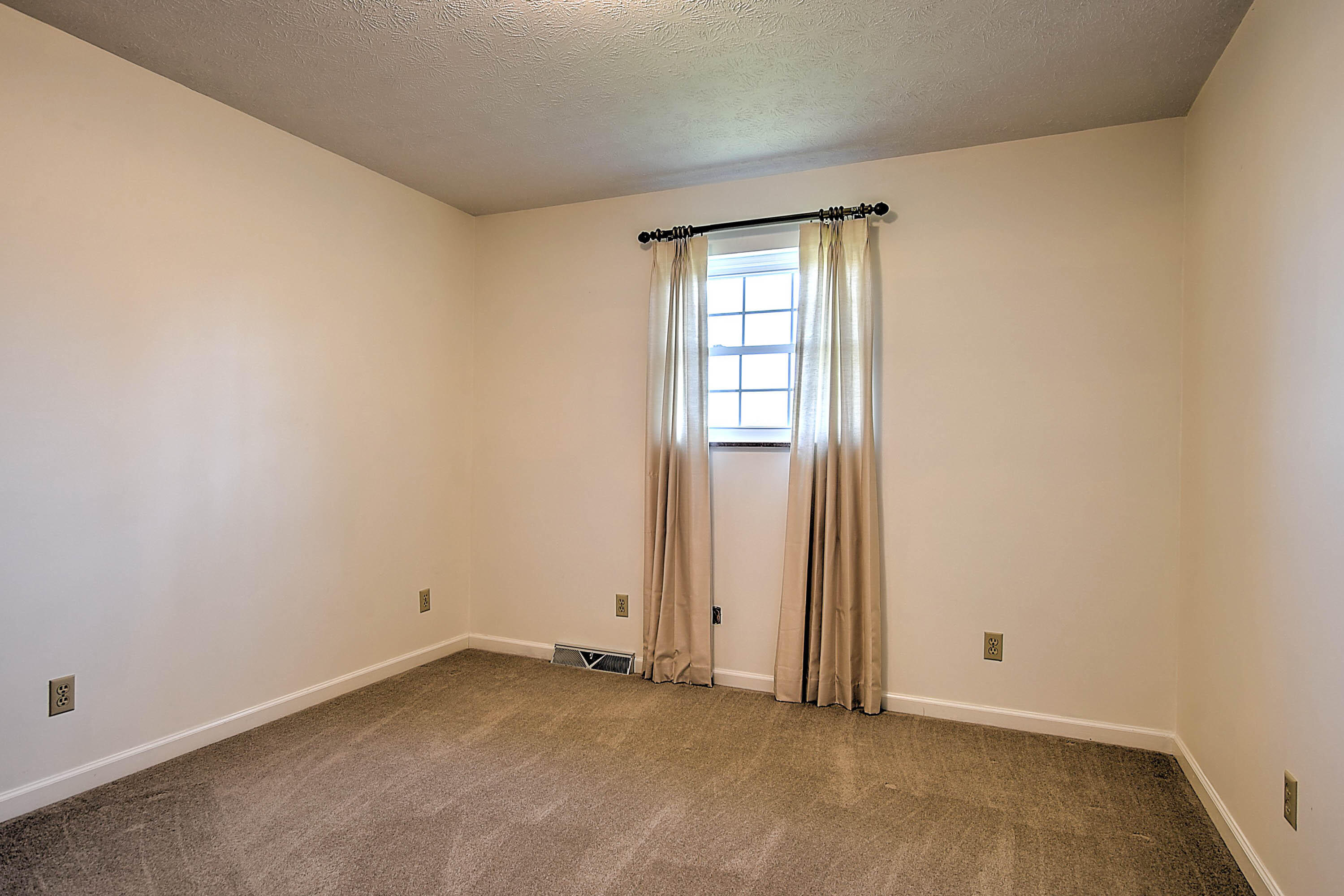 151 White Road Greeneville, TN 37745 - Photo 27 of 36 27