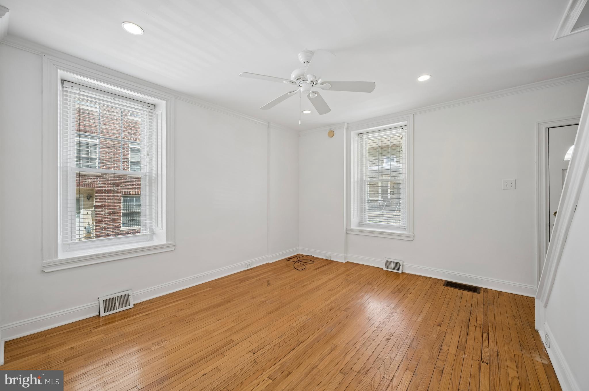 447 Dupont Street Philadelphia, PA 19128 - Photo 4 of 24