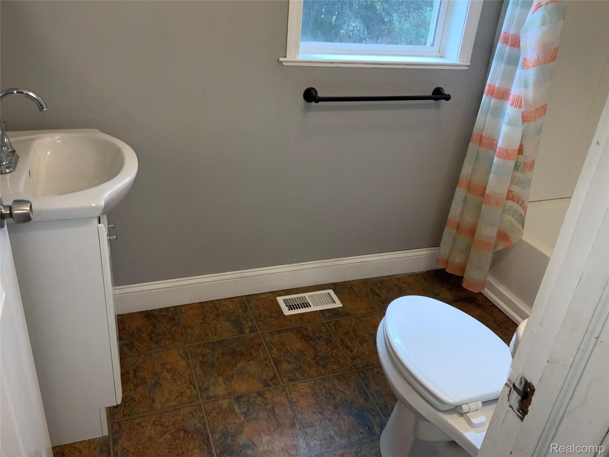4584 Rood Road Holly, MI 48442 - Photo 13 of 14 Bath 1.jpg