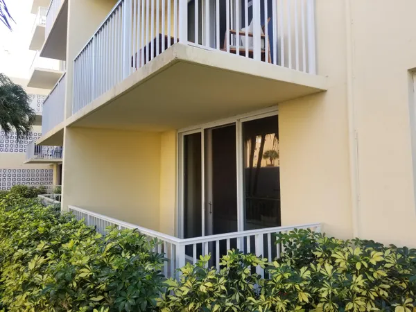 $2,000 | 3540 South Ocean Boulevard, Unit 114, South Palm Beach, FL 33480
