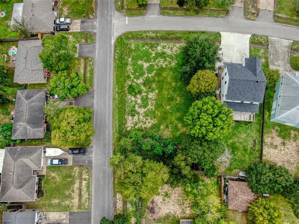 2213 Rimrock Street League City, TX 77565 - Photo 5 of 9 an aerial view of a house with a yard