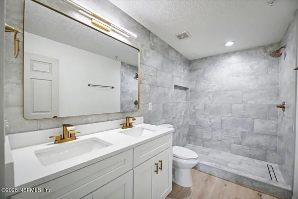 $180,000 | 785 Oakleaf Plantation Parkway, Unit 914, Orange Park, FL 32065
