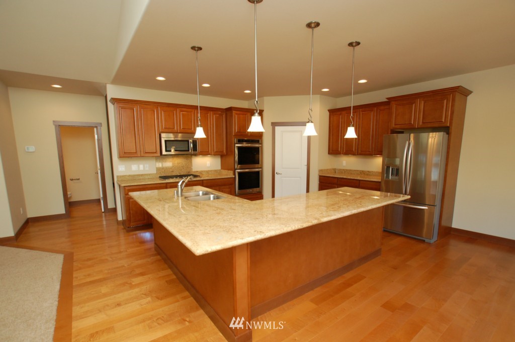 8839 Fox Ridge Lane Southeast Olympia, WA 98513 - Photo 3 of 12 Gallery Image 3