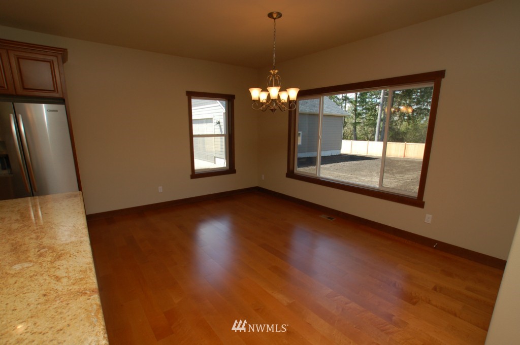 8839 Fox Ridge Lane Southeast Olympia, WA 98513 - Photo 9 of 12 Gallery Image 9