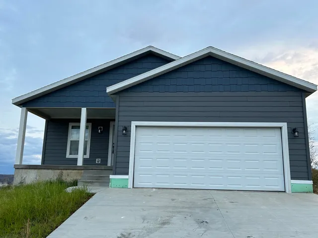 $351,000 | 1111 Darcy Drive, Hillsboro, WI 54634