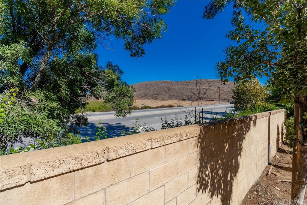 28346 Saddlecrest Street Menifee, CA 92585 - Photo 33 of 35 a view of balcony with furniture