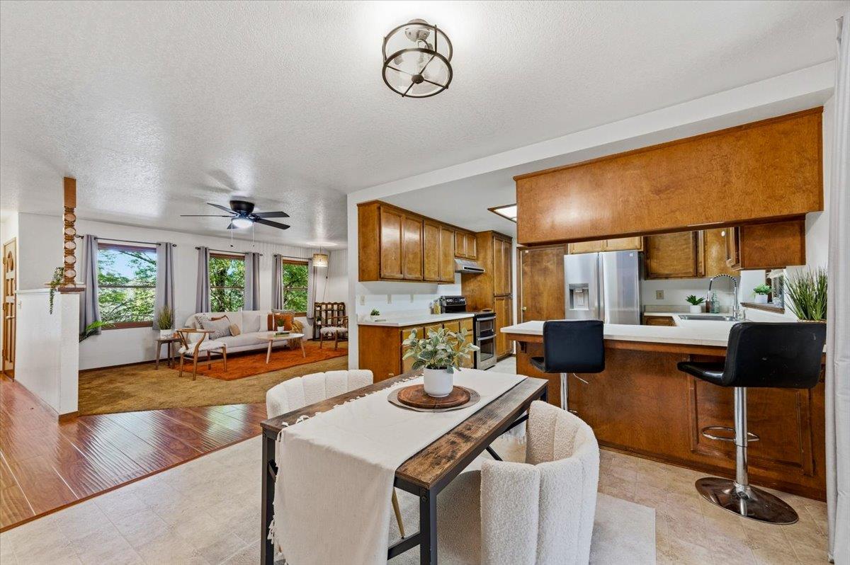 11521 Ragan Way Grass Valley, CA 95949 - Photo 37 of 37 Easy flow and great floorplan with dining room and breakfast bar