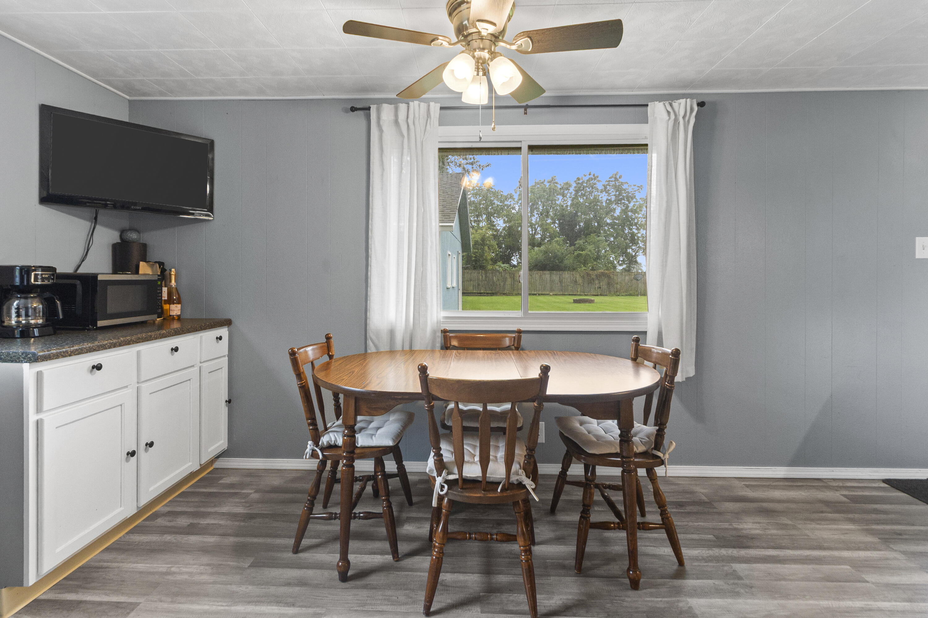 1126 East Wisconsin Street Delavan, WI 53115 - Photo 10 of 24 Coffee nook with plenty of room for a table overlooking the yard