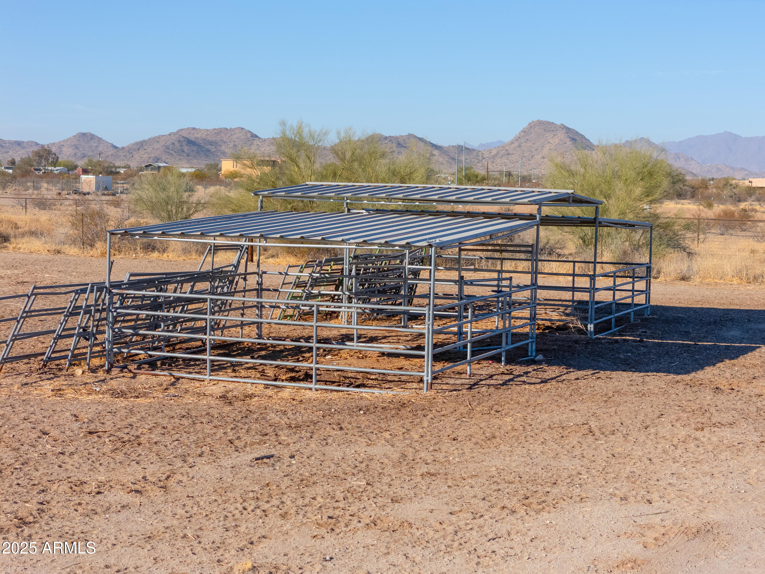 53129 West Badger Road Maricopa, AZ 85139 - Photo 21 of 48 67
