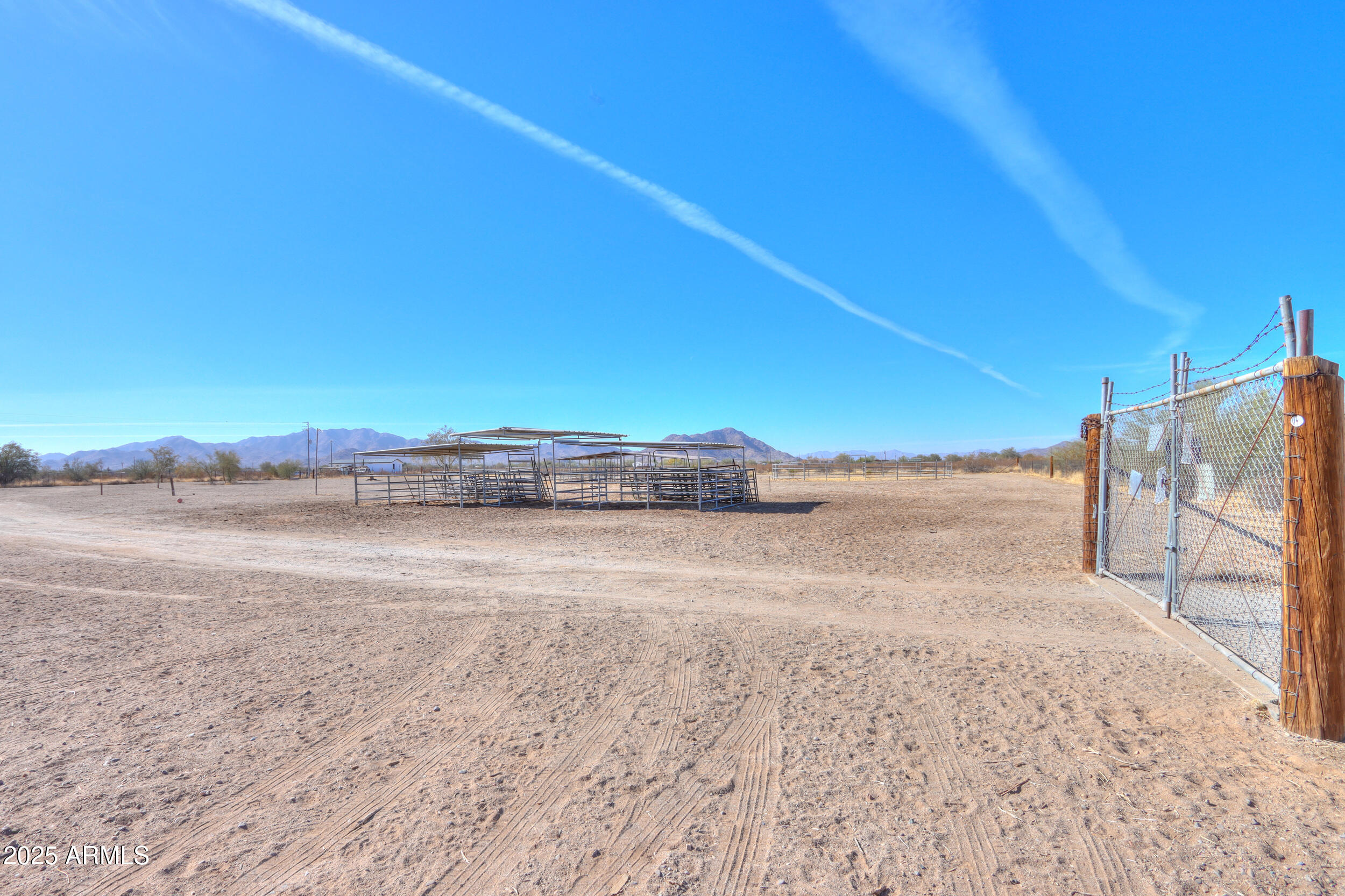 53129 West Badger Road Maricopa, AZ 85139 - Photo 22 of 48 01