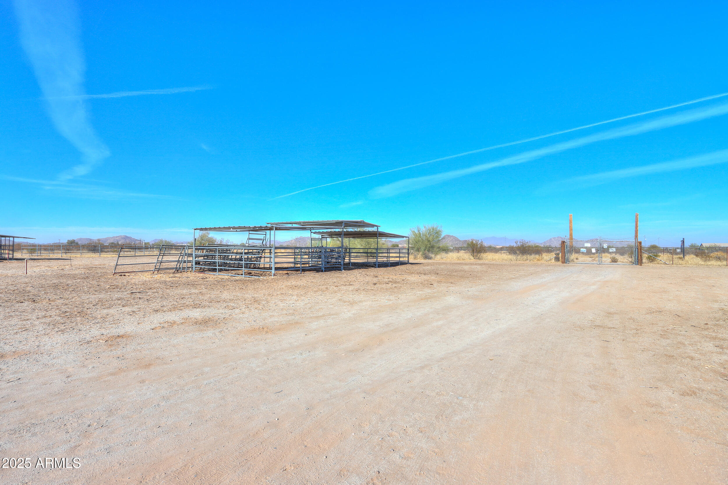 53129 West Badger Road Maricopa, AZ 85139 - Photo 39 of 48 14