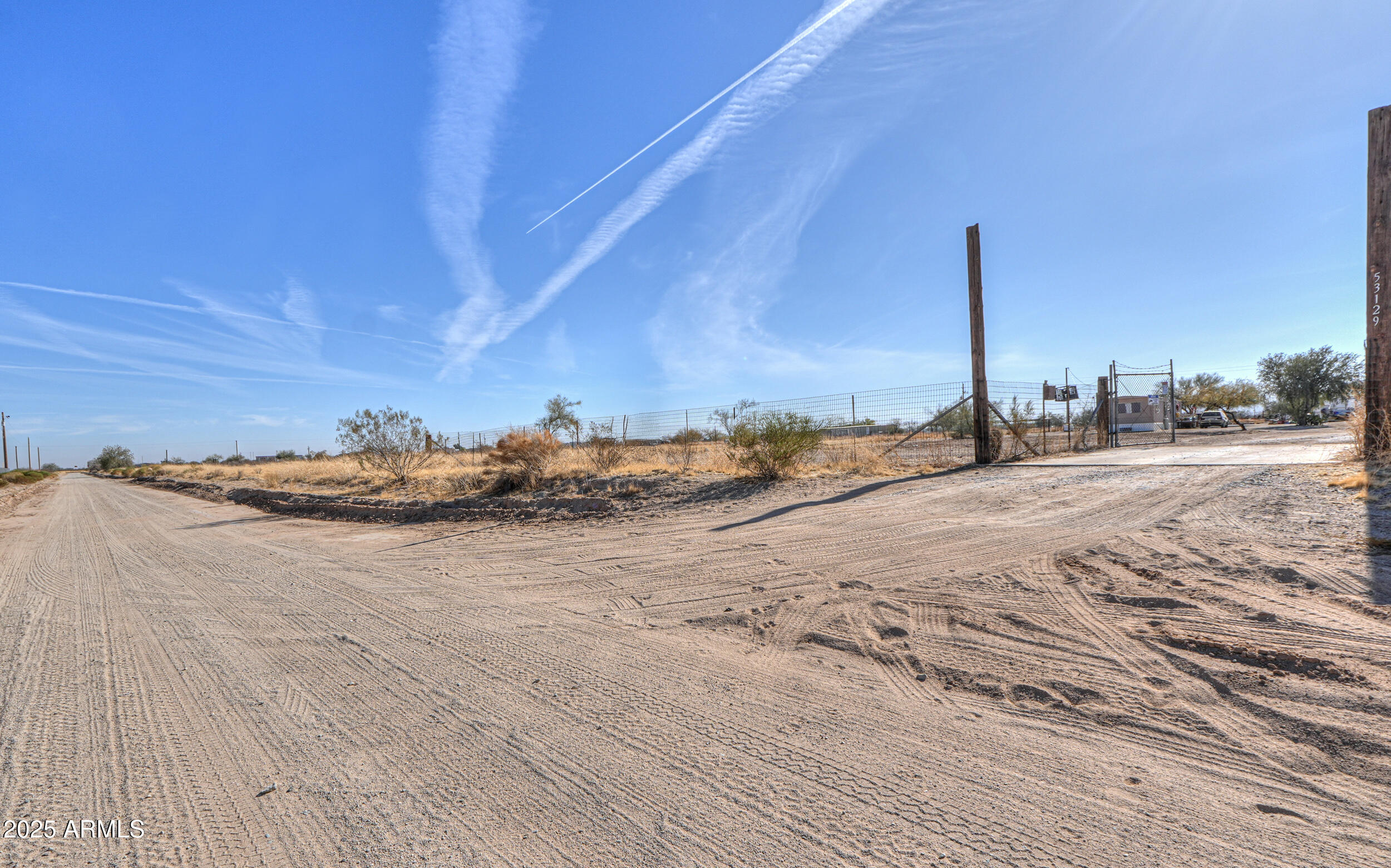 53129 West Badger Road Maricopa, AZ 85139 - Photo 40 of 48 15
