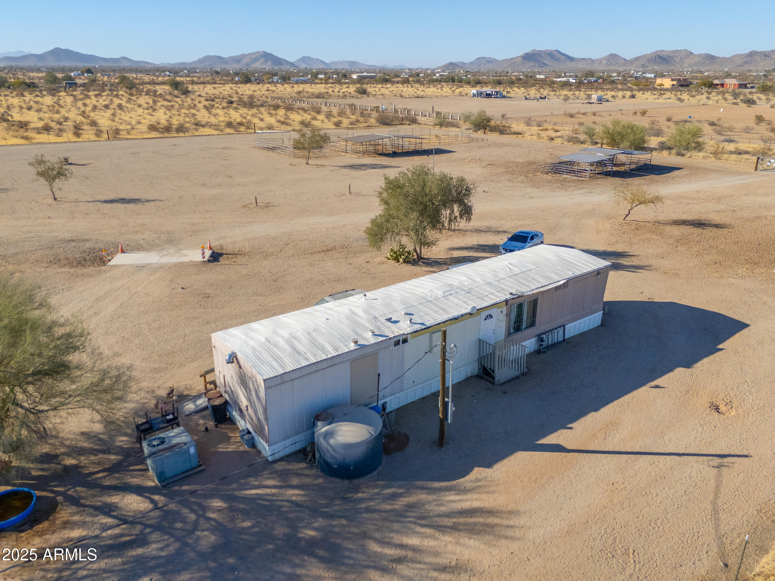 53129 West Badger Road Maricopa, AZ 85139 - Photo 8 of 48 66