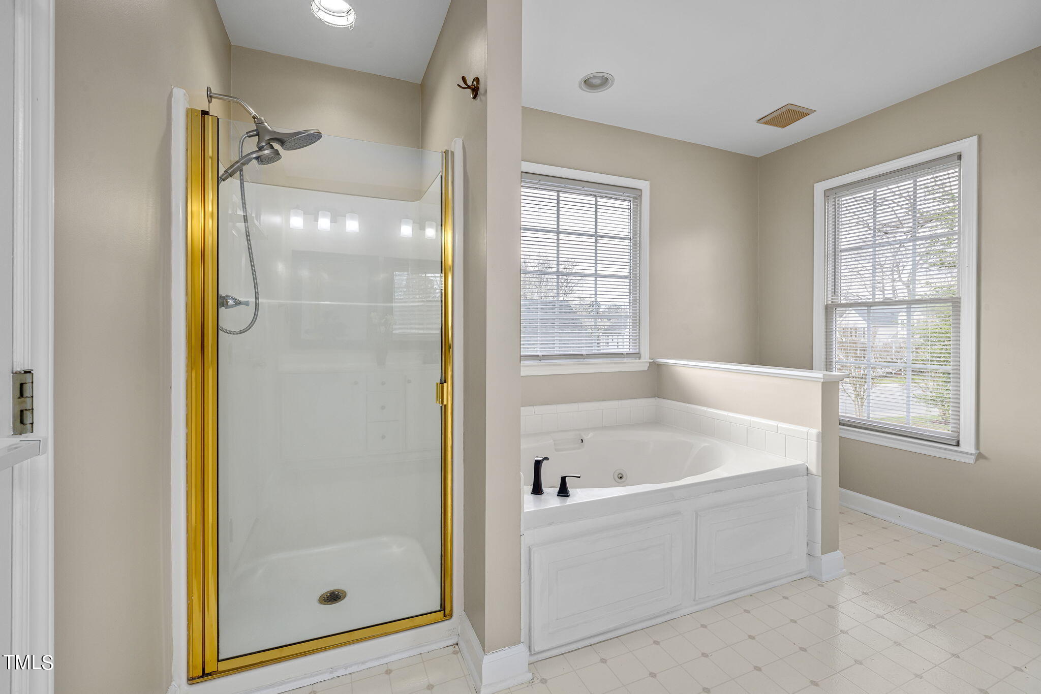 2004 Haig Point Way Raleigh, NC 27604 - Photo 24 of 40 24-web-or-mls-7K5A4151